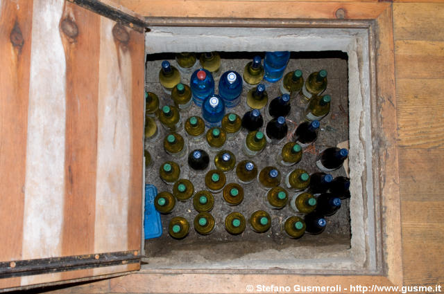  Cantina - click to next image