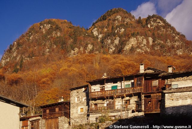  Savogno - click to next image