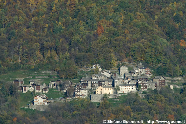  Savogno - click to next image