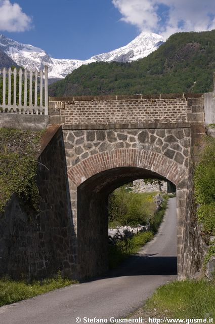  Sottopasso ferroviario - click to next image