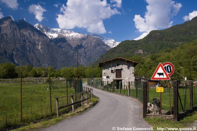  Percorso ciclopedonale verso Berzo - click to next image