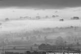 20061027_170_12 Elettrodotti tra la nebbia nel piano di Chiavenna
