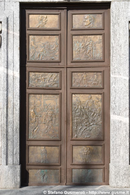  Portale di S.Pietro - click to next image