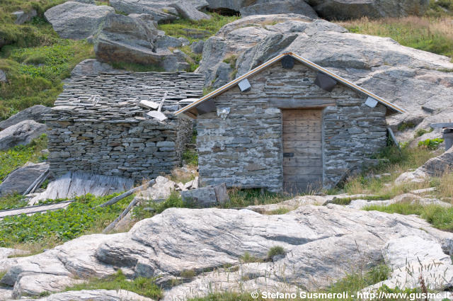  Baite presso Viziola - click to next image