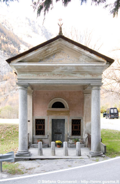  Cappella presso Gallivaggio - click to next image