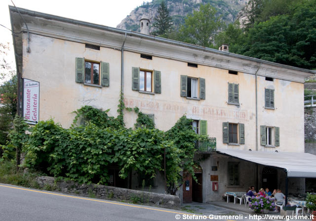  Osteria di Gallivaggio - click to next image
