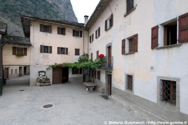  Piazzetta - click to next image