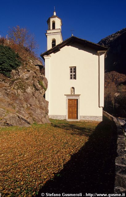  S.Guglielmo - Sagrato - click to next image