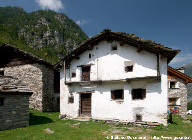  Rustico presso S.Rocco - click to next image