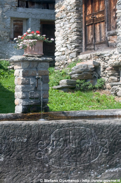  Fontana di Scanabecco - click to next image