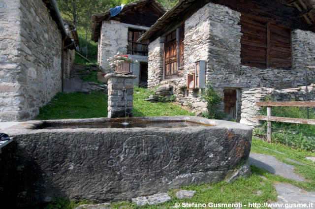  Fontana di Scanabecco - click to next image