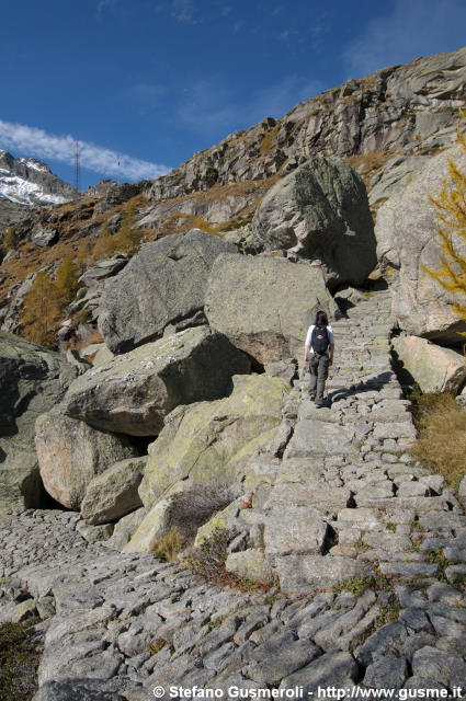  In cammino sulla mulattiera - click to next image
