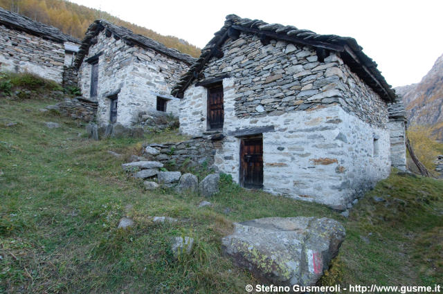 Rustici presso Zecca - click to next image