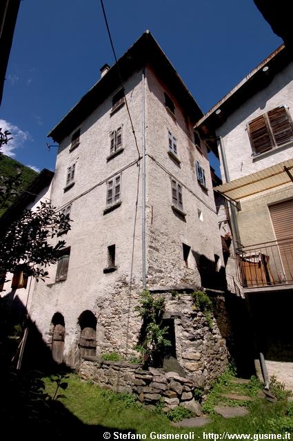  Casa torre - click to next image