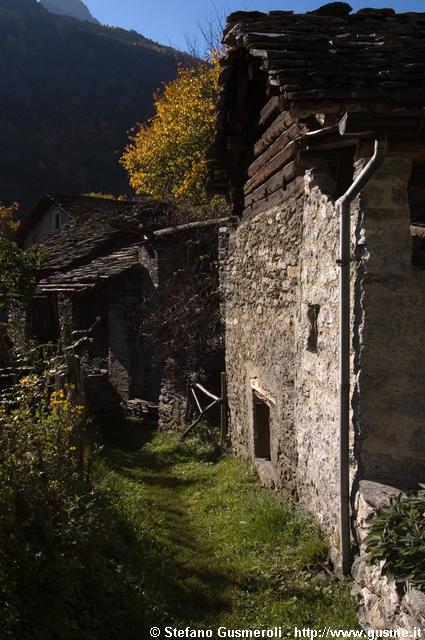  Vicolo di Ponteggia - click to next image