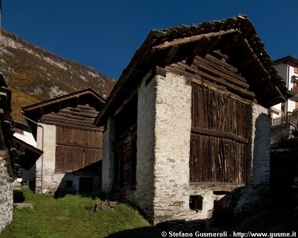  Fienili - click to next image