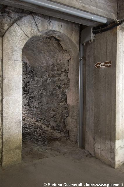  Sottopasso - click to next image