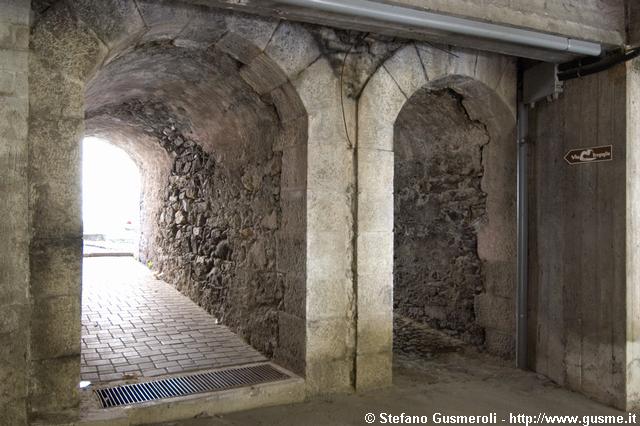  Sottopasso - click to next image