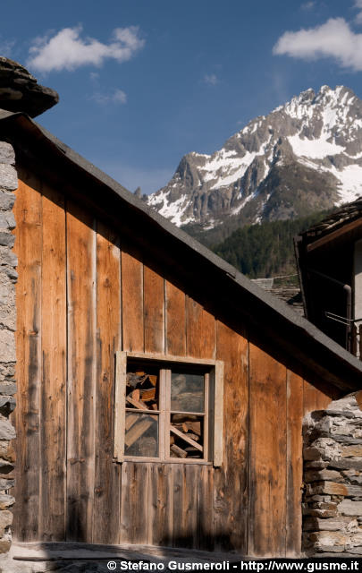  Scorcio a Villa - click to next image