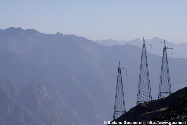  Tralicci AT in alta val Forcola - click to next image